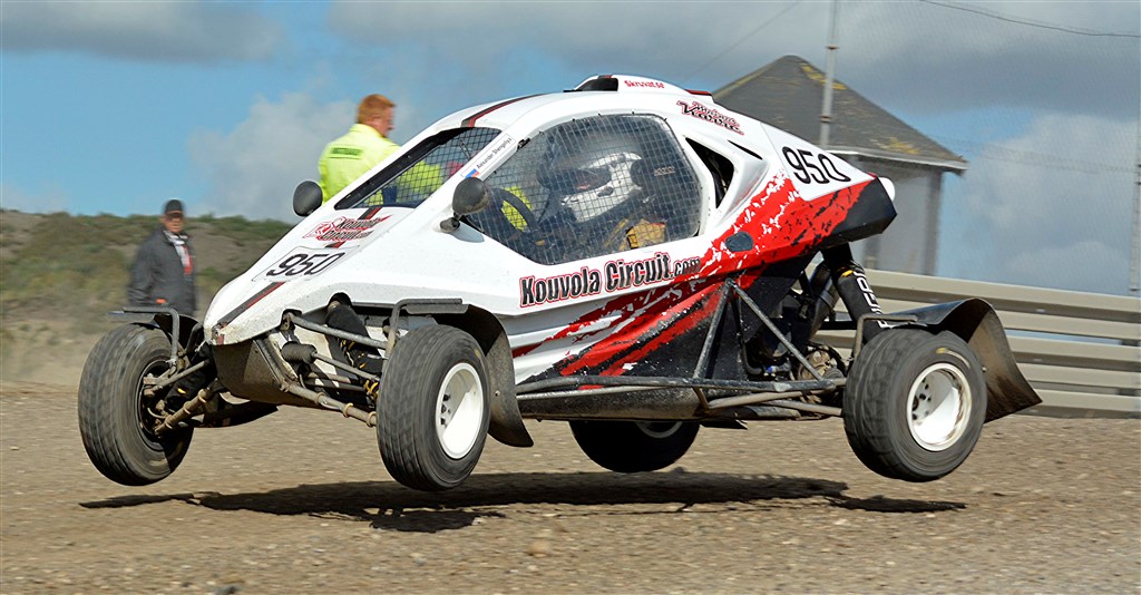 De finske Xtreme-chauffører gav en spektakulær smagsprøve på den hurtige racers muligheder
(Foto: Kirketerp)